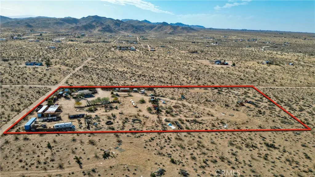 1919 Acoma Trail, Landers, California 92285 home-pic-51